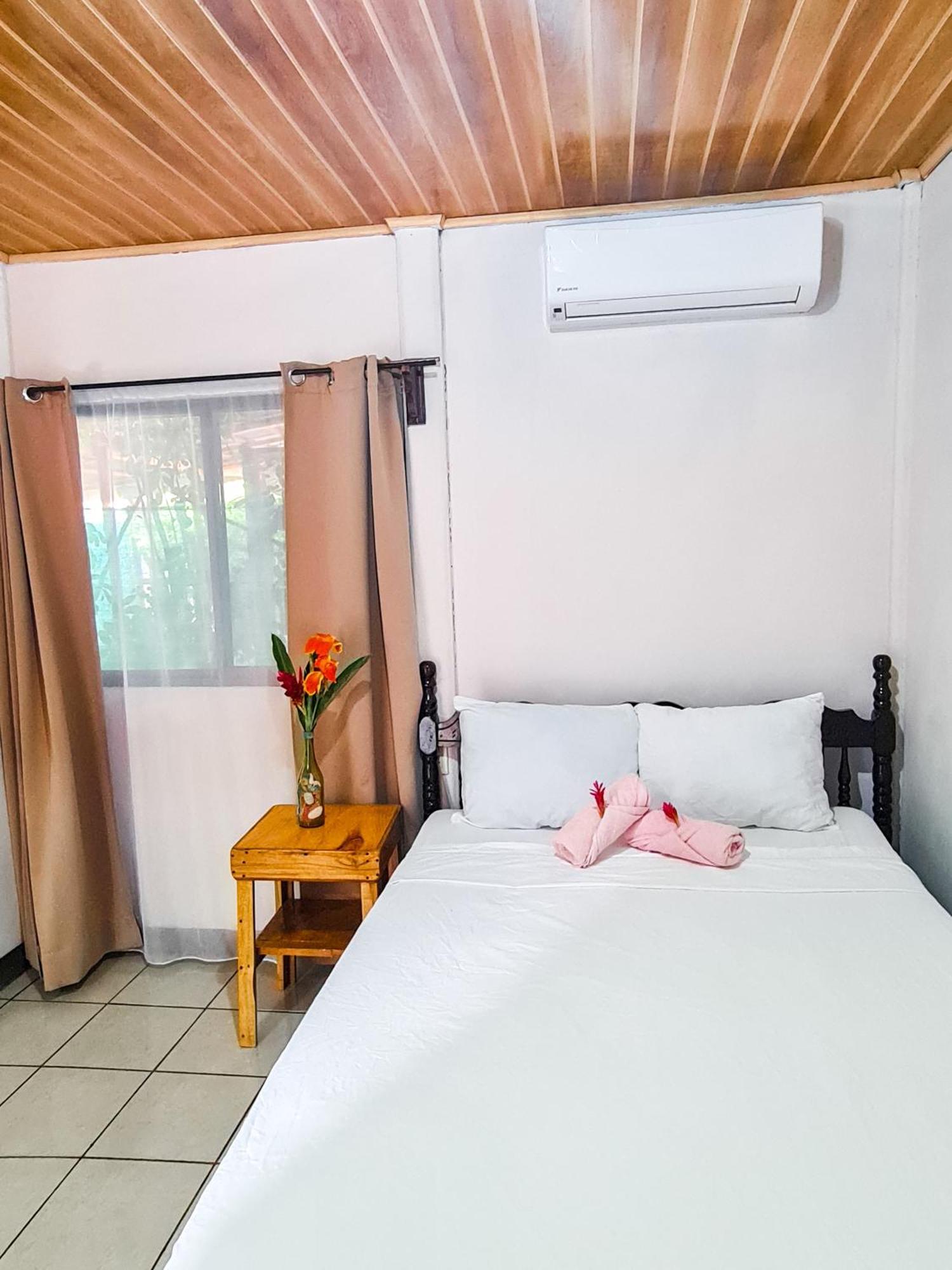 Hospedaje Combi Dream Bird Apartment Playas del Coco ภายนอก รูปภาพ
