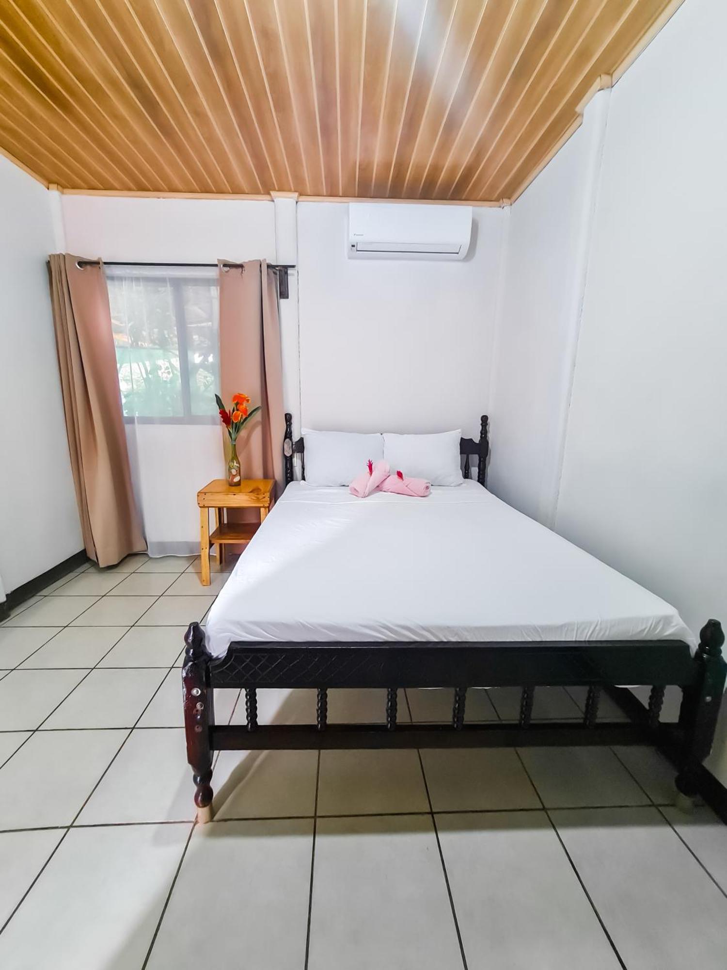 Hospedaje Combi Dream Bird Apartment Playas del Coco ภายนอก รูปภาพ